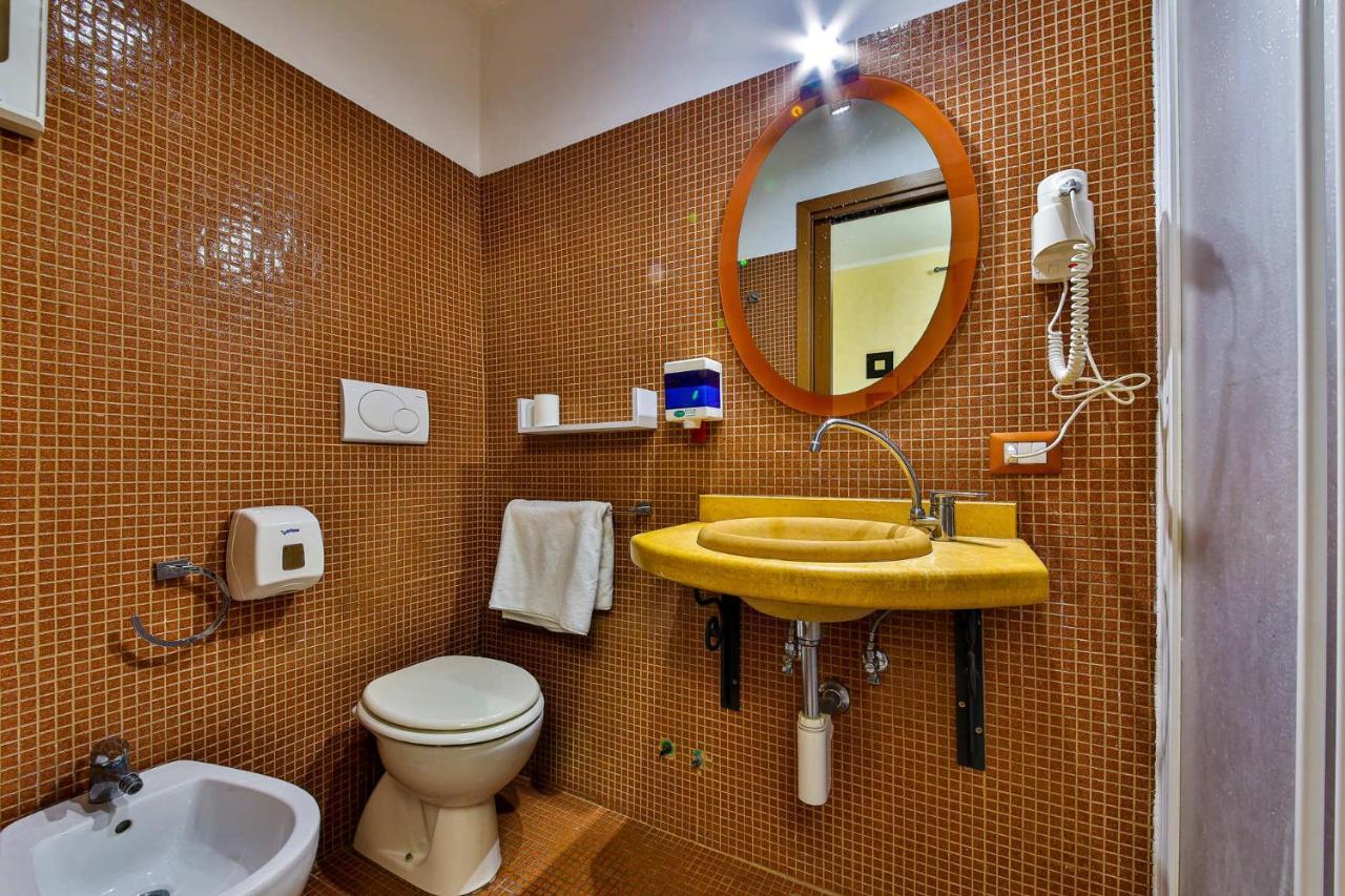 E-Room 42 Rome Exterior photo